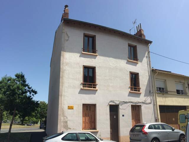 Immeuble à Saint-Étienne — photo du bien