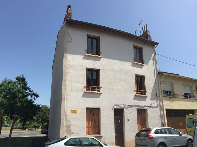 Immeuble   — photo 1
