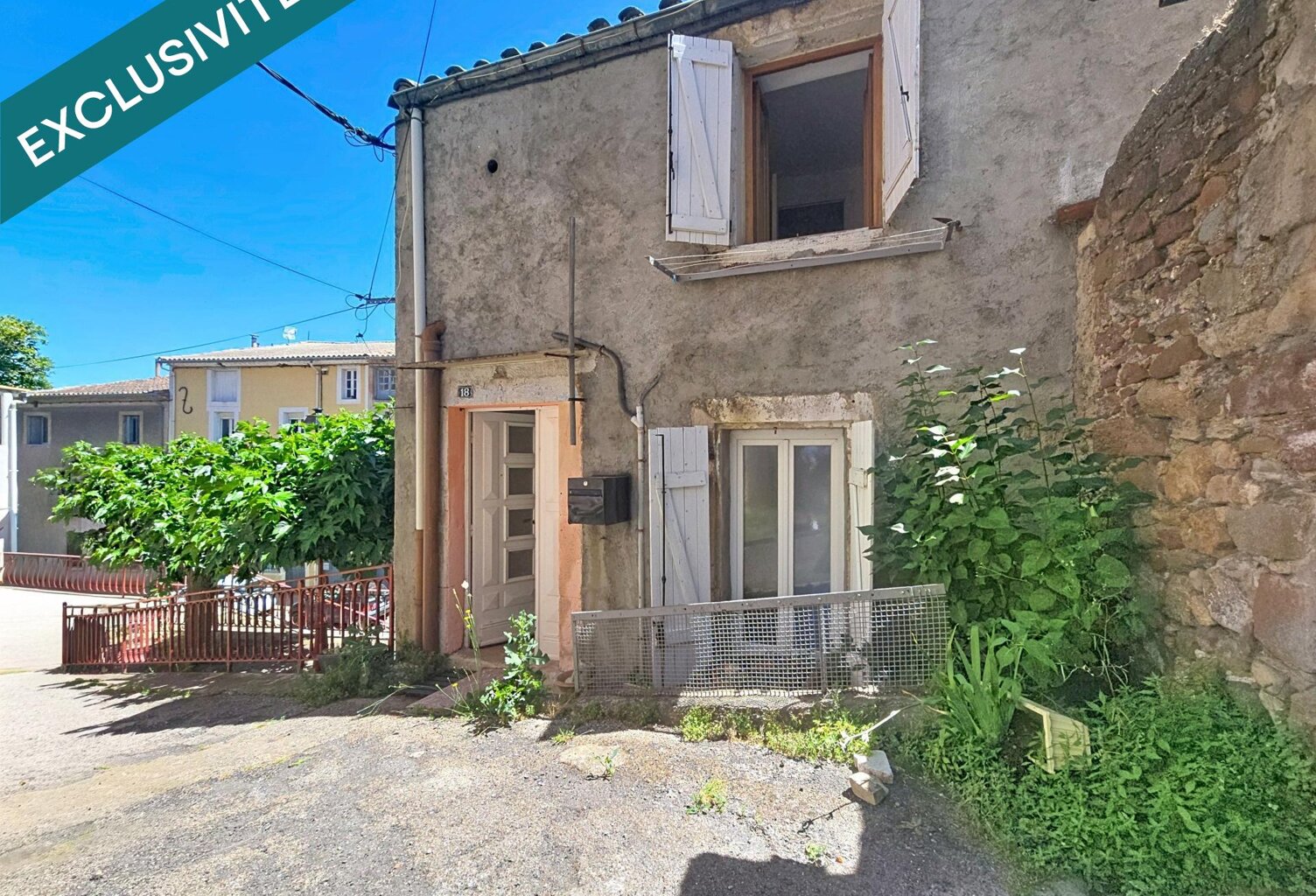 Un immeuble de rapport avec revenus immédiats et fort potentiel de valorisation au cœur du Bousquet-d'Orb. — photo 1