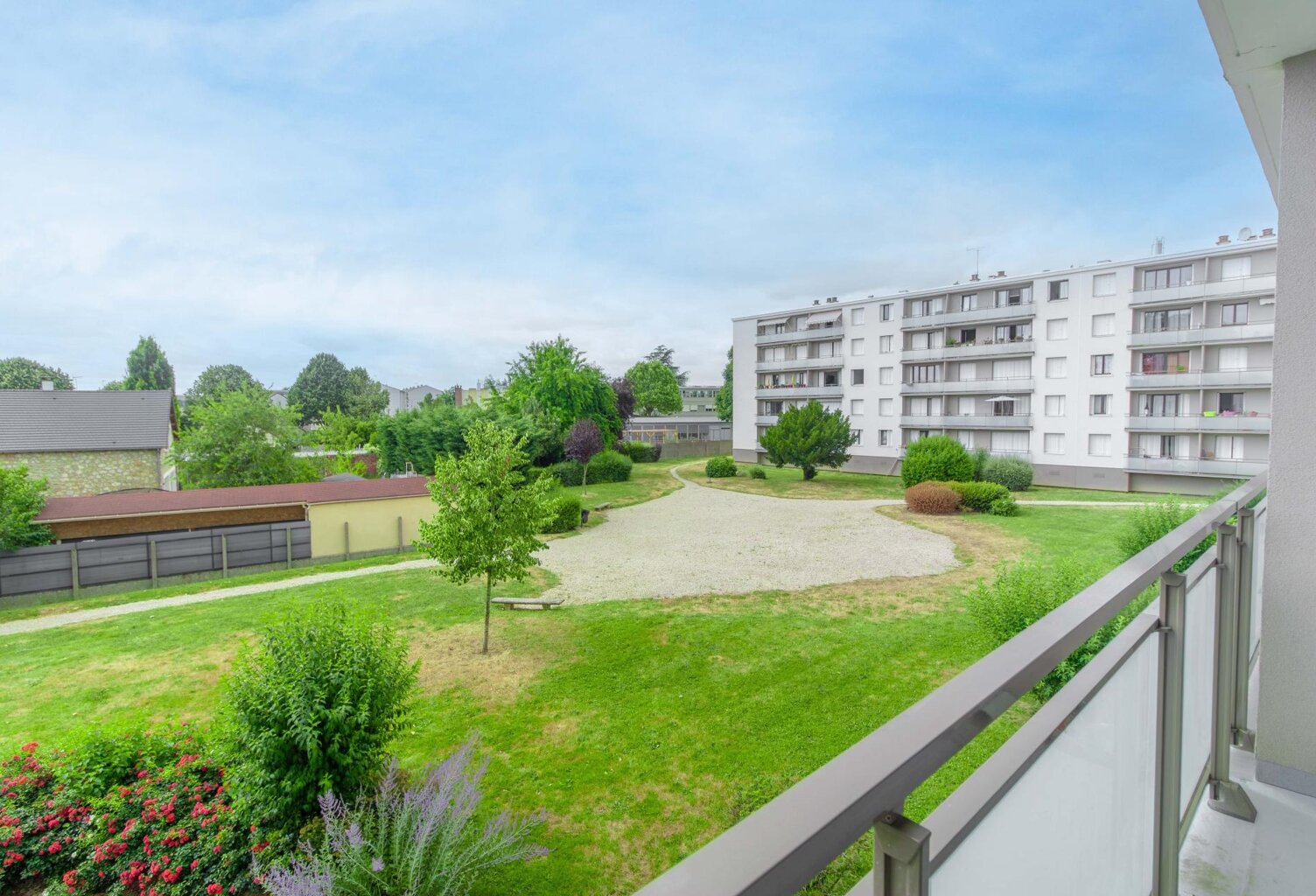 Appartement 59 m2, Carrez, au calme, T3, Bois d'Arcy, quartier de l'Eglise, et proche de toutes commodités! — photo 1