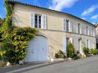 A Chassors, maison de charme de avec piscine, garage, jardin et dépendances à 15mn de Cognac — photo 3