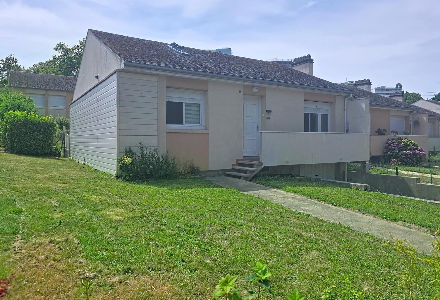 Maison de plain-pied avec sous-sol complet  Quartier Europe  Saint-Quentin — photo 1