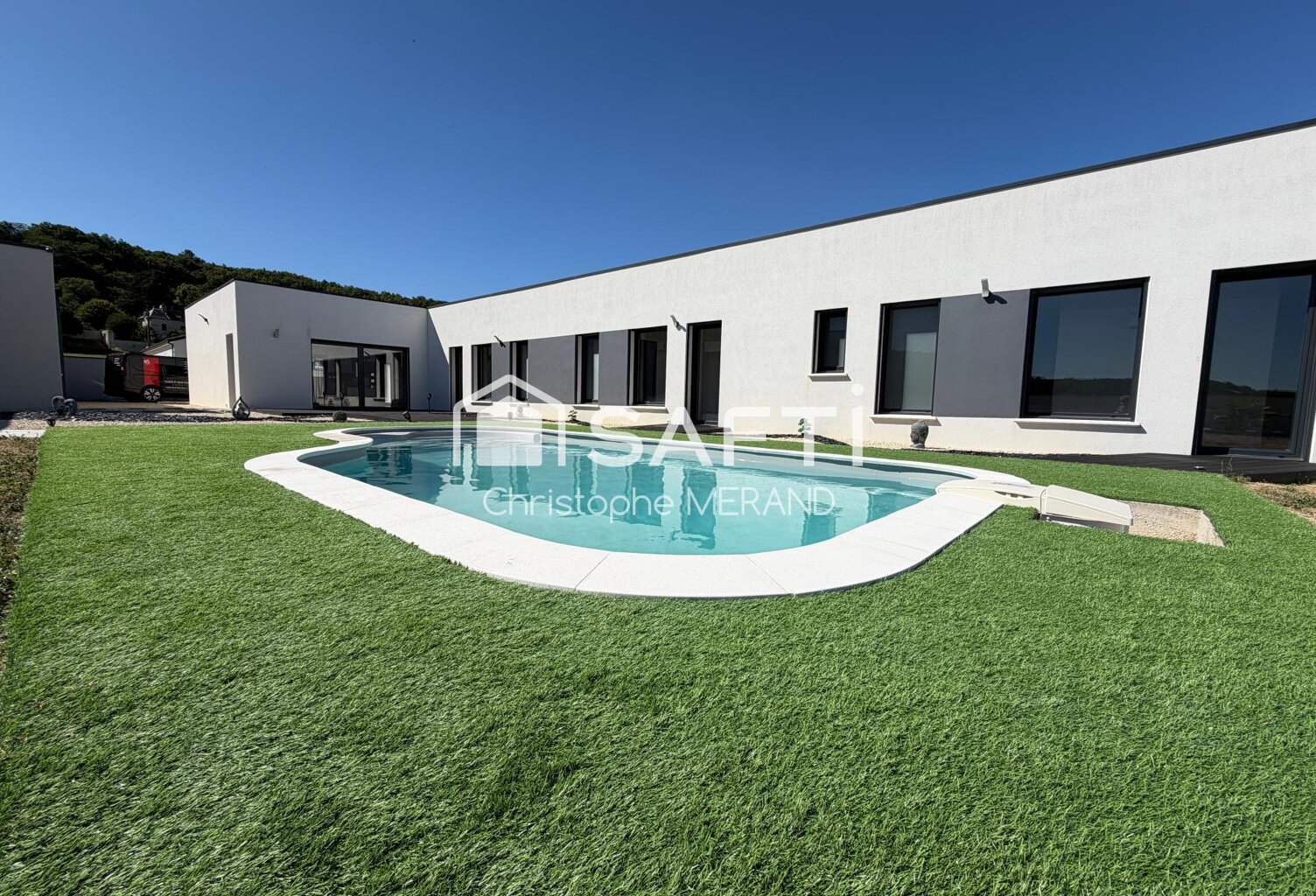 Villa d'architecte contemporaine avec piscine  272 m² habitables  — photo 1
