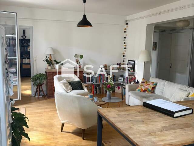 appartement soigné avec terrasse au centre ville — photo du bien