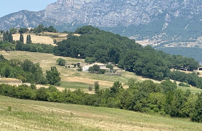 Entre Dieulefit et Bourdeaux - Ancienne ferme rénovée sur 13 hectares avec vue panoramique sur les 3 Becs — photo 5
