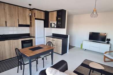 Appartement 3 pièces 854 €