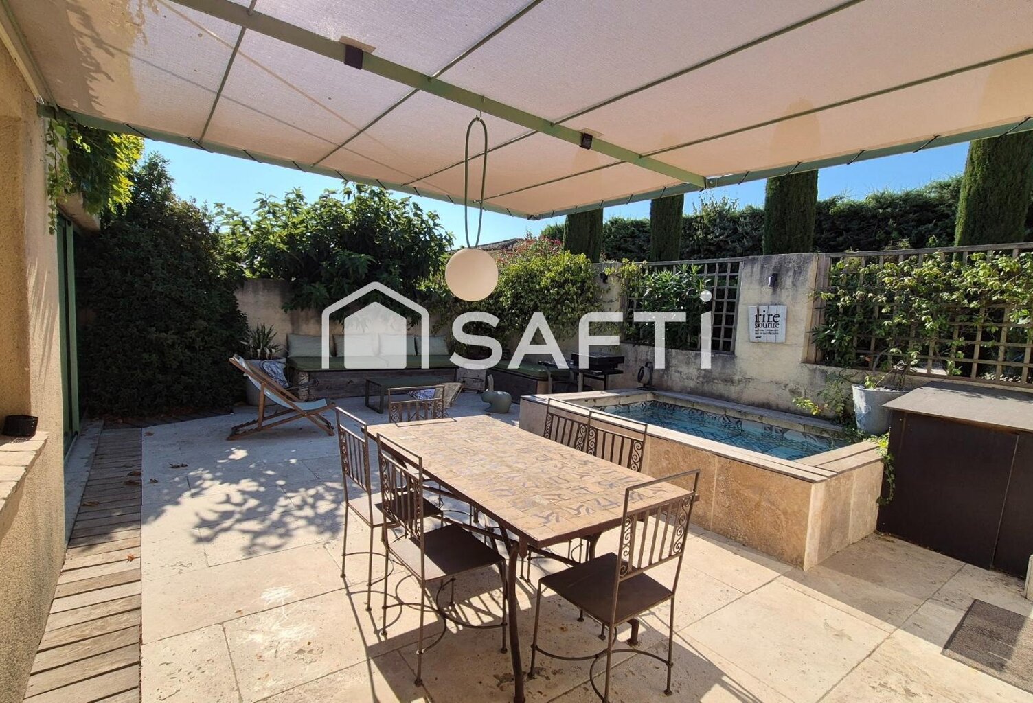 Coup de cœur assuré - Mazet de 106 m² !   Vendu meublé — photo 1