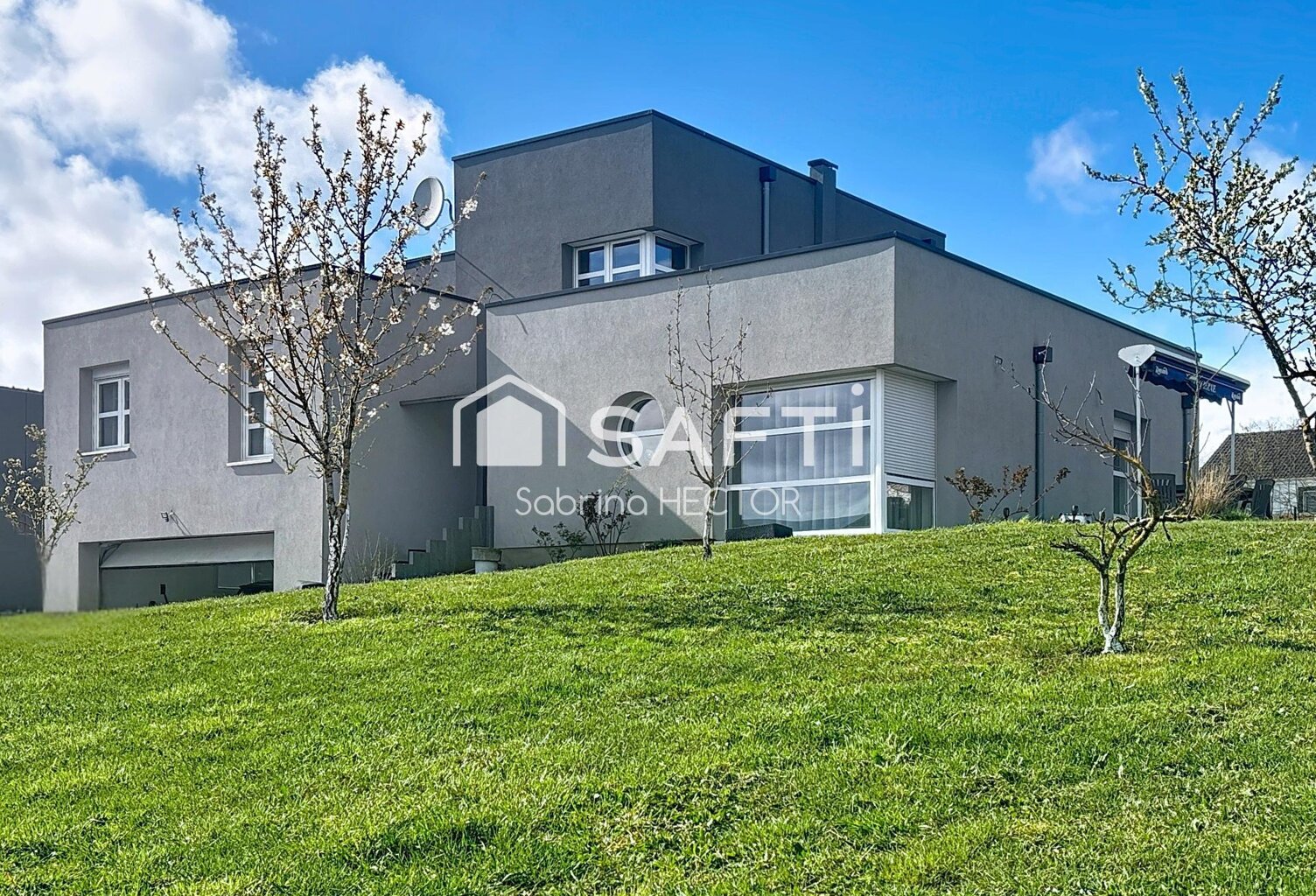 Maison individuelle de 185 m² sur près de 10 ares — photo 1