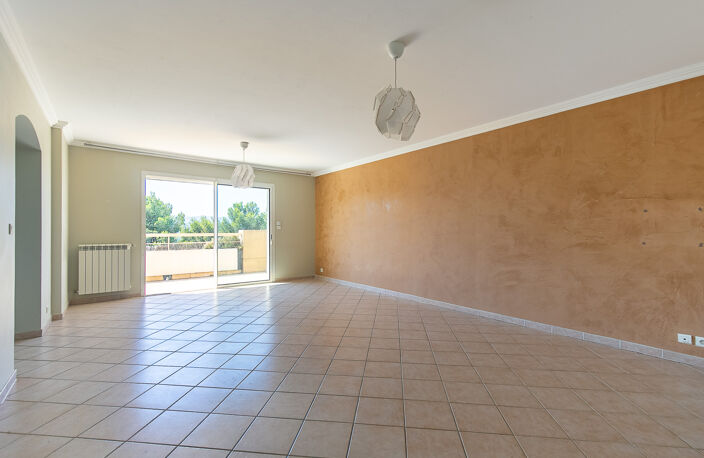Appartement traversant T3 78,46 m2 garage et parking avec vu — photo 4
