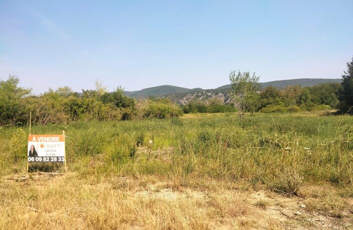 Terrain plat constructible 1 200 m² — photo 3