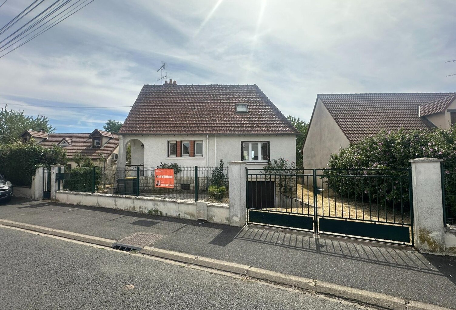Maison 85 m², 3 pièces, 2 chambres, sous-sol, cave et terrain — photo 1