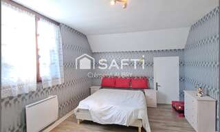 Maison 9 Pièces 195 m² à vendre à Le Bourgneuf-la-Forêt (53410)