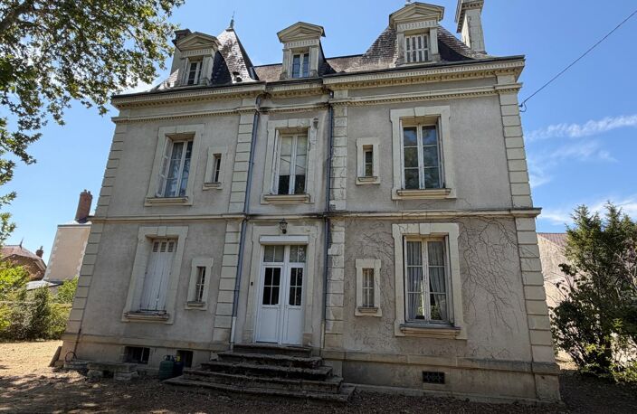 Demeure bourgeoise de caractère au cœur de CHATELLERAULT — photo 4