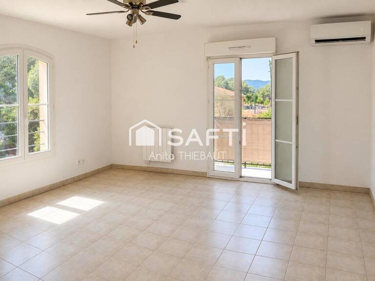 T3 X m² avec balcon, ascenseur et parking — photo 1