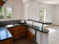 T3 X m² avec balcon, ascenseur et parking — photo 4