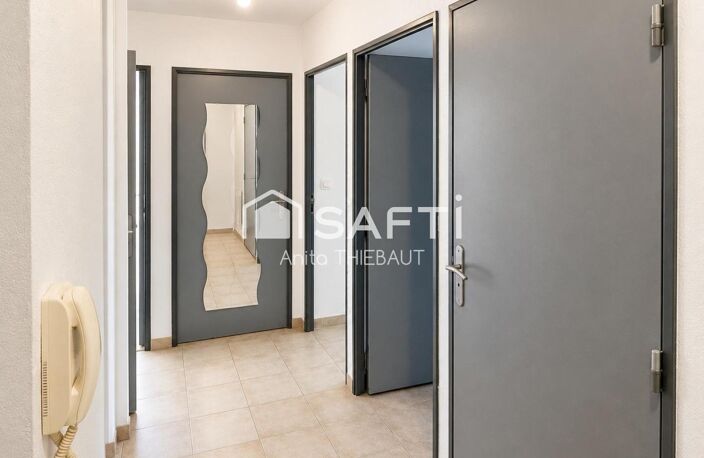 T3 X m² avec balcon, ascenseur et parking — photo 5