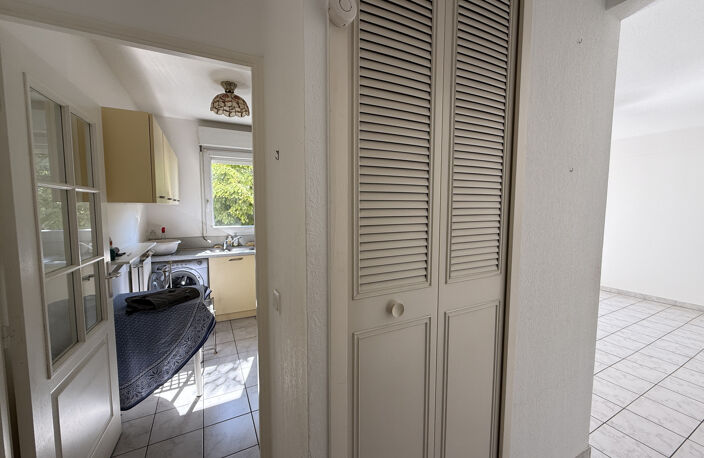 Jean Jaures P2 de 56,17 m2  avec balcon 1er etage avec Ascen — photo 5