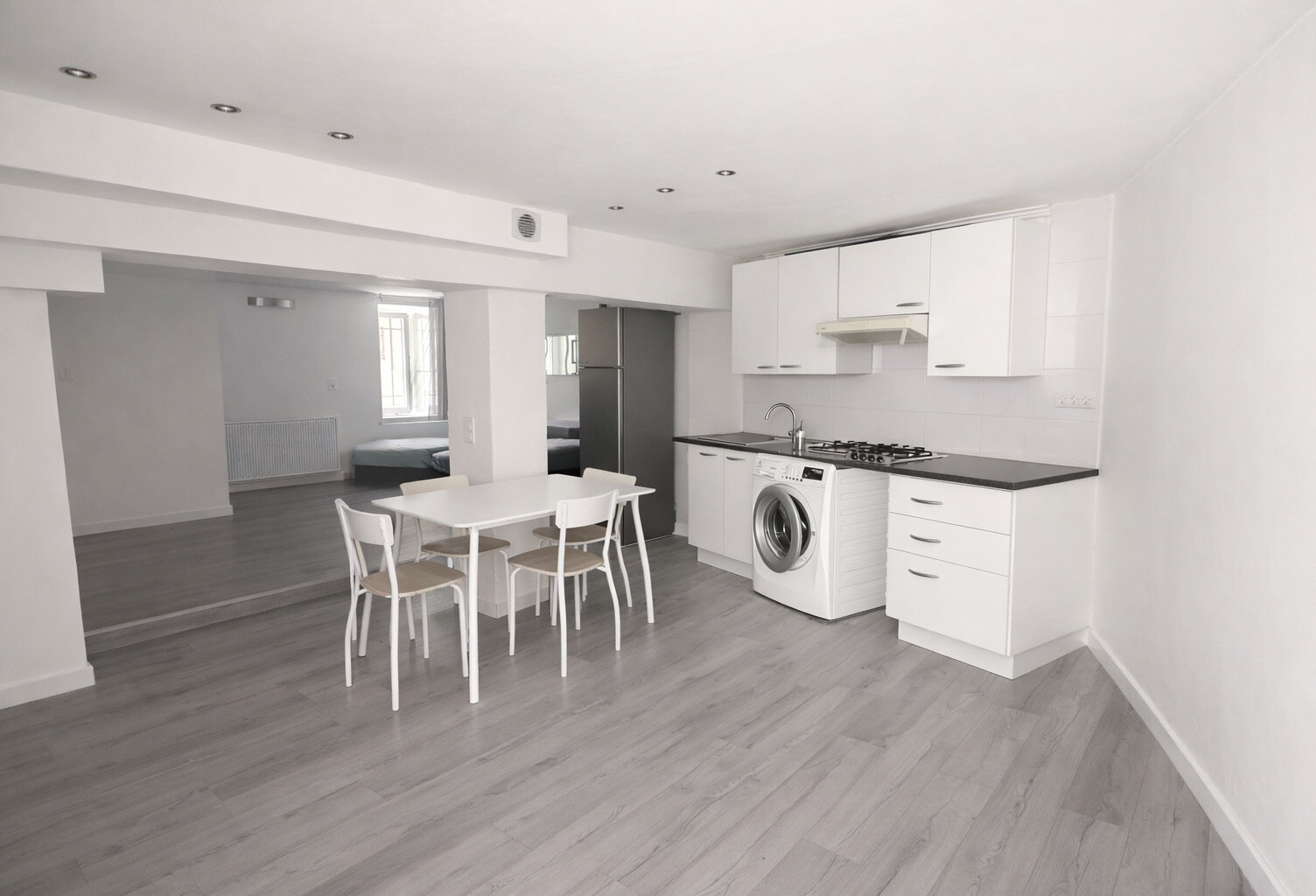 NÎMES   Grand'Rue   P2  47,72 m2 RDC   107 000 EUR — photo 1