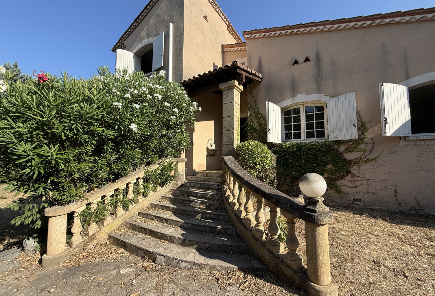 Nîmes : villa avec charme — photo 1