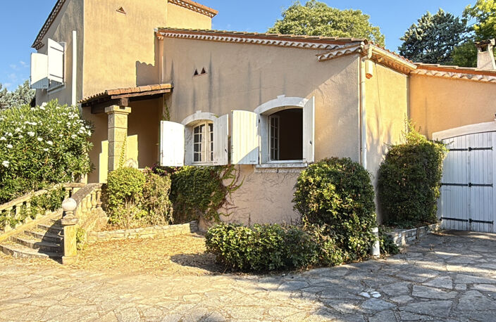 Nîmes : villa avec charme — photo 3
