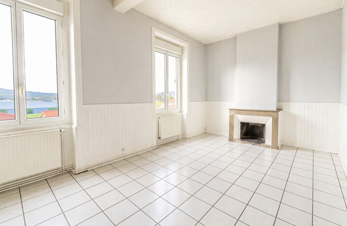 01640 Jujurieux   Appartement T4 de 88 m2 avec garage privat — photo 2