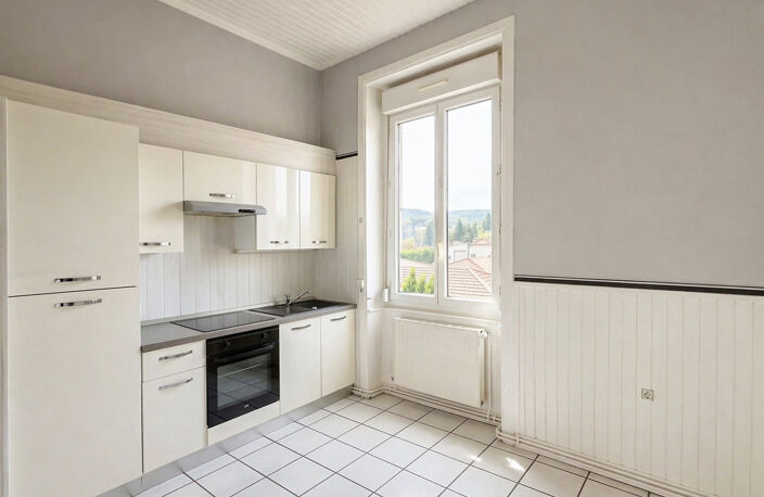 01640 Jujurieux   Appartement T4 de 88 m2 avec garage privat — photo 5
