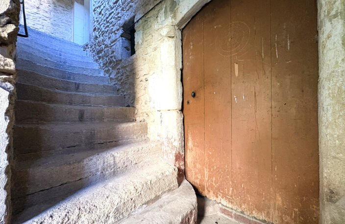 DEPT-30-A VENDRE-LAUDUN  Grande maison de village à rénover — photo 2
