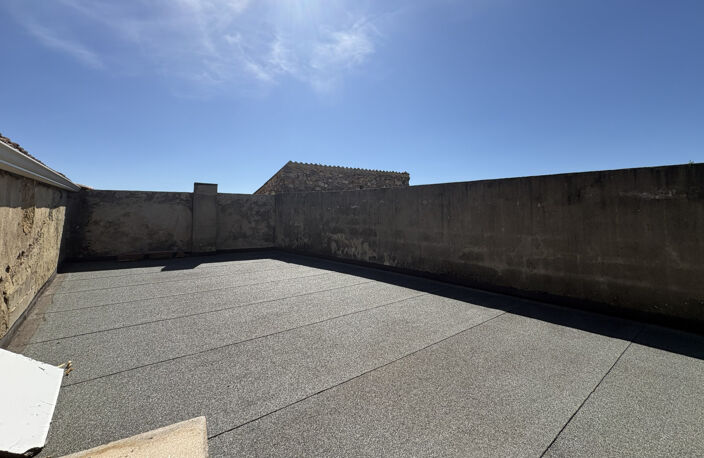DEPT-30-A VENDRE-LAUDUN  Grande maison de village à rénover — photo 5