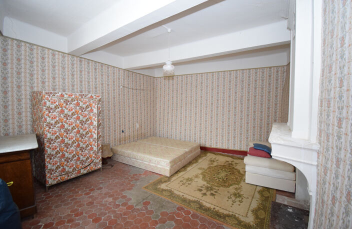 Maison de village à rénover   Saint-Trinit — photo 2