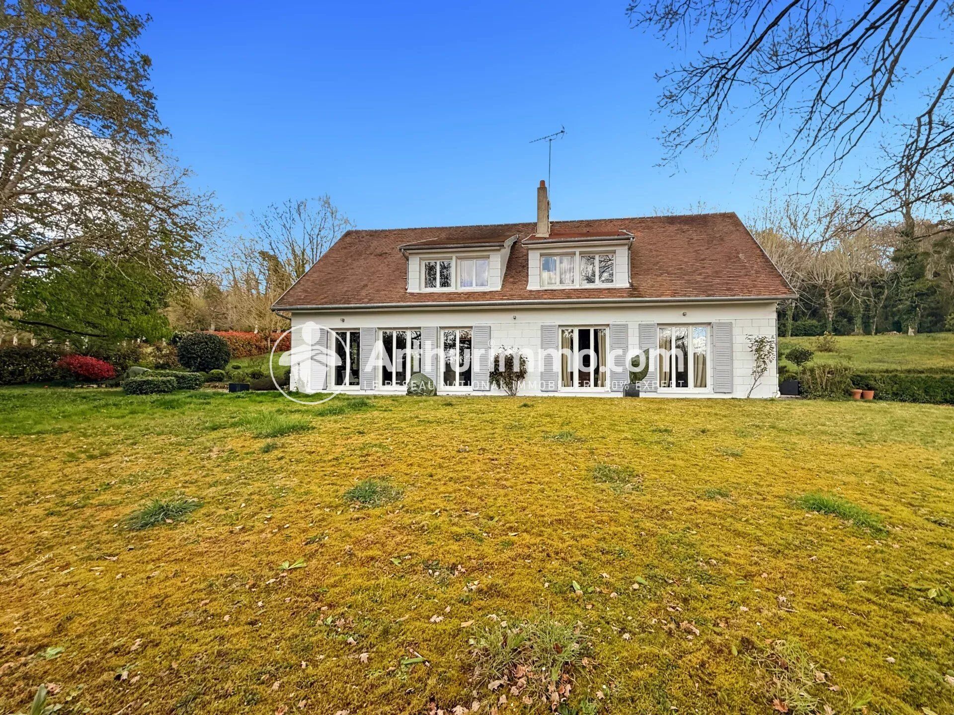 Maison 9 pièces 230 m² · à Morsang-sur-Seine · 230 m² · 695 000 €