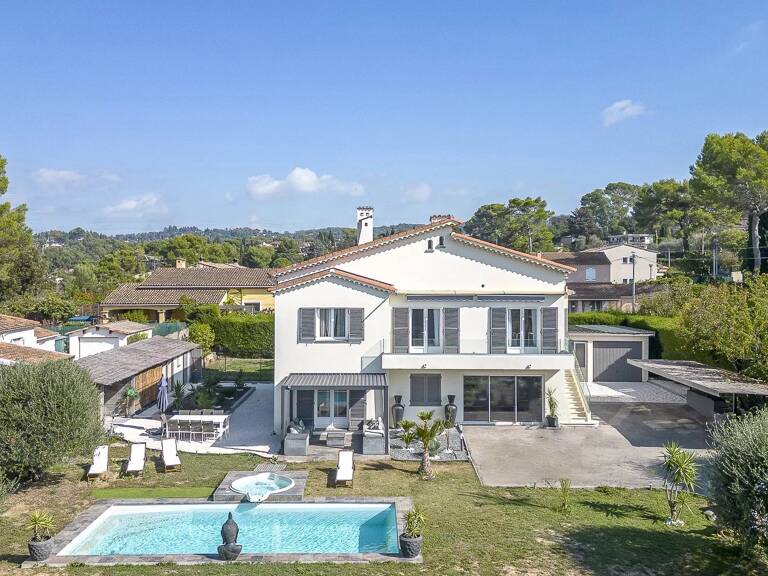 Villa provençale rénovée avec piscine et grande garage — photo 1