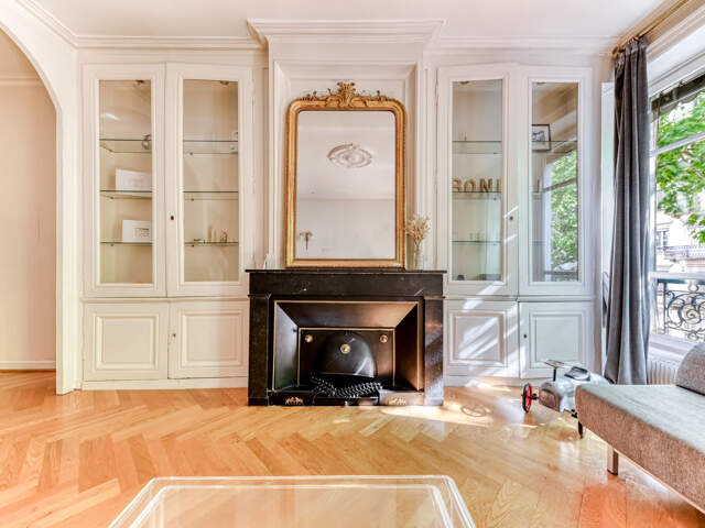 Lyon 6 - Foch: Un appartement en étage élevé de 81m2, 2 cham — photo du bien