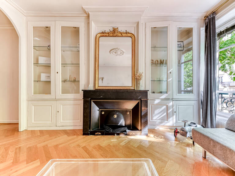 Lyon 6 - Foch: Un appartement en étage élevé de 81m2, 2 cham — photo 1