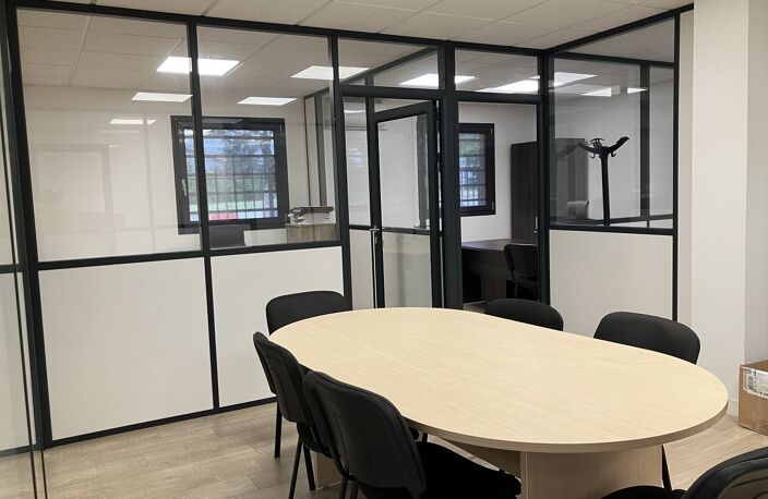 Bureau — photo 3