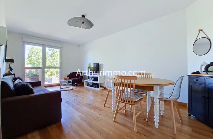 T3 lumineux de 65 m² avec extérieur, box et faibles charges — photo 2