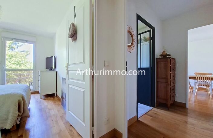 T3 lumineux de 65 m² avec extérieur, box et faibles charges — photo 4