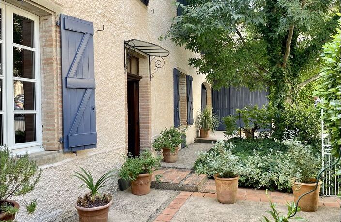 Villa — photo 3