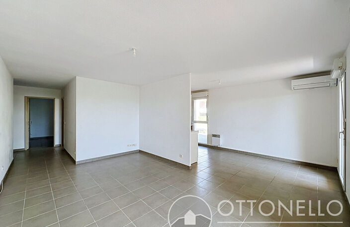 Appartement Roquebrune Sur Argens 3 pièces 72.75 m2 avec 2 terrasses et parkings — photo 2