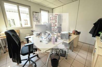 Bureau  2041 €