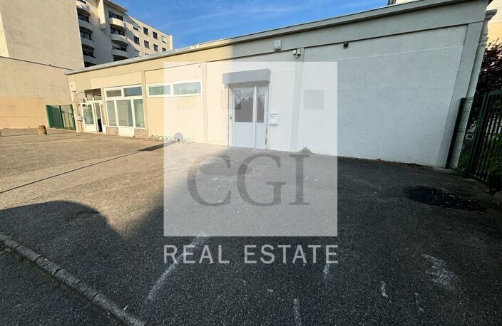 BUREAUX à LOUER — photo 2
