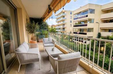 Appartement 4 pièces 310000 €