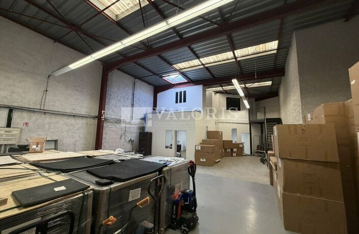 LOCAL D'ACTIVITE - ATELIER à LOUER — photo 2