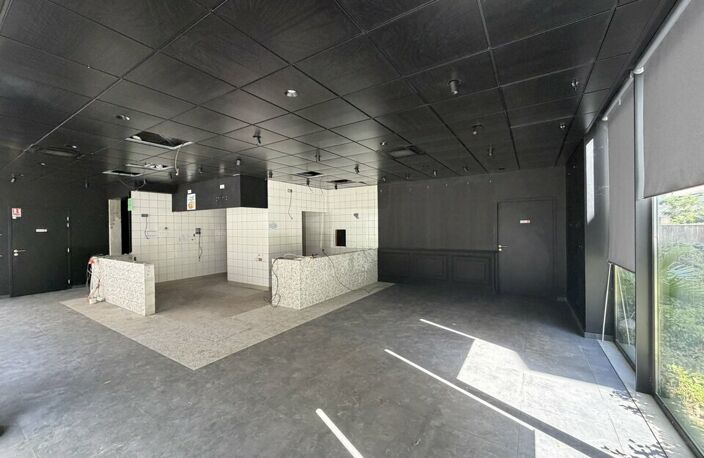 LOCAL COMMERCIAL à LOUER — photo 3