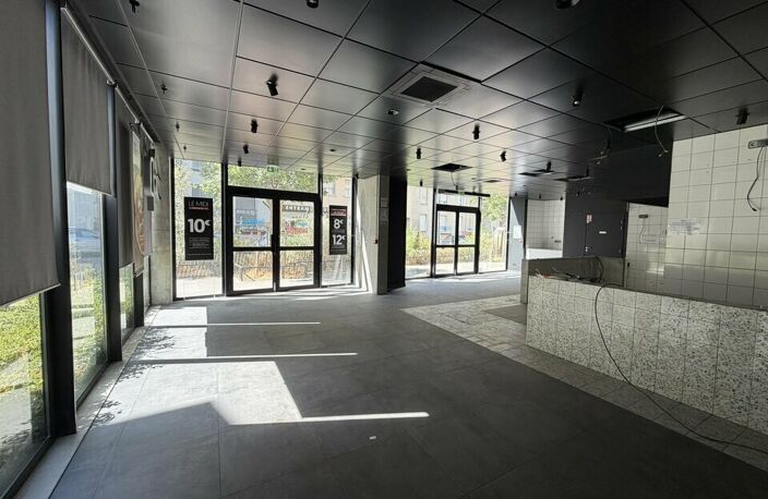 LOCAL COMMERCIAL à LOUER — photo 4