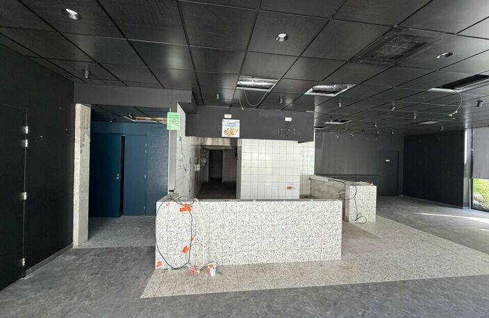 LOCAL COMMERCIAL à LOUER — photo 5