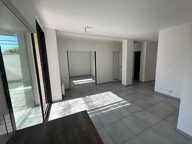 Vente en exclusivité à Meyrargues Aix nord LC Gestion vous propose un appartement de type 2/3 avec terrasse, cave et garage — photo 2