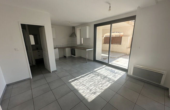 Vente en exclusivité à Meyrargues Aix nord LC Gestion vous propose un appartement de type 2/3 avec terrasse, cave et garage — photo 3