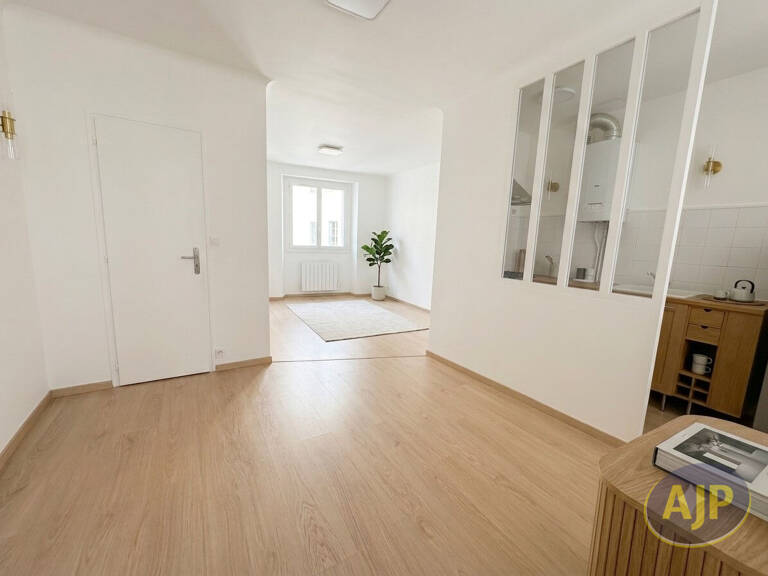 HYPER CENTRE - T1 bis rue Montaudouine - 28.82 m² — photo 1