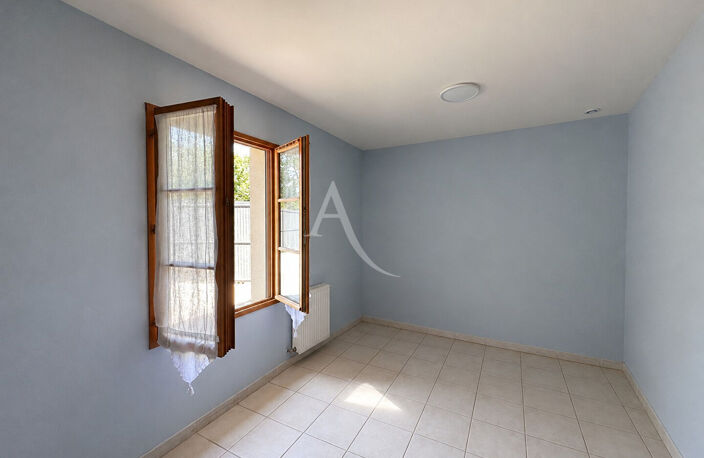 ROCHEFORT - OPPORTUNITÉ RARE POUR PROFESSION LIBÉRALE OU PROJET D'HABITATION — photo 4