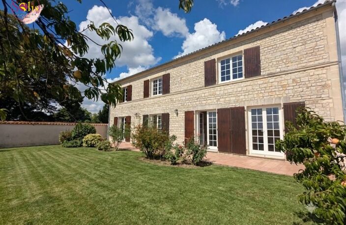 Vente maison 8 pièces 230 m² Chérac (17610) — photo 2